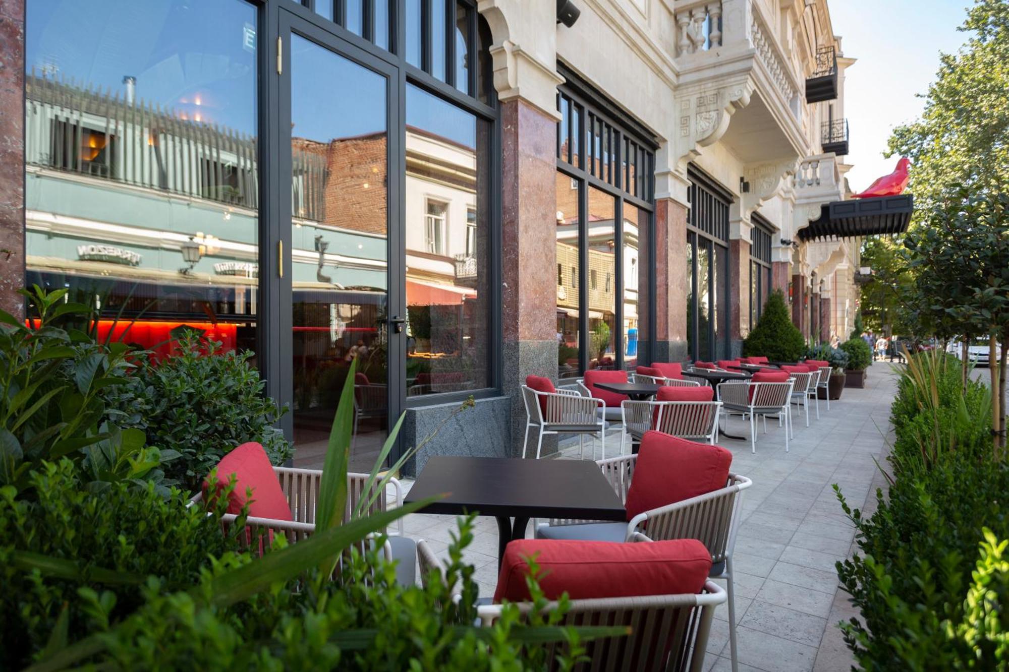 Radisson Red Tbilisi Hotel Ngoại thất bức ảnh