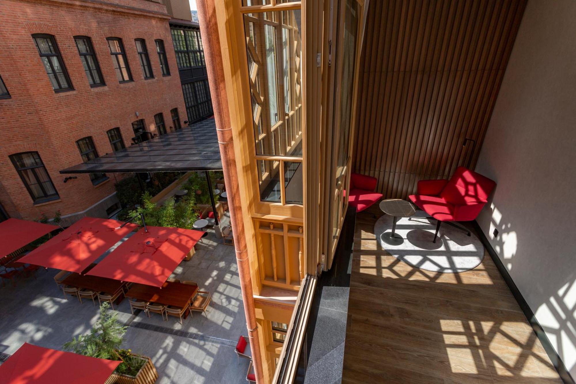 Radisson Red Tbilisi Hotel Phòng bức ảnh