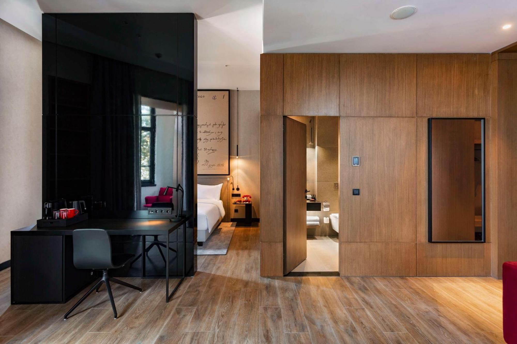 Radisson Red Tbilisi Hotel Ngoại thất bức ảnh